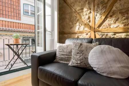 Old Town Chiado Balcony Aircon By Ld Apartments Lisbon Bagian luar foto